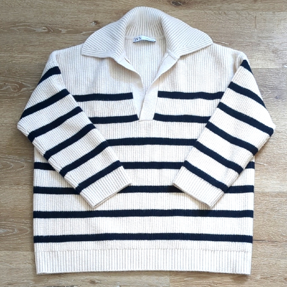 Zara Split Collar Oversized Boxy Chunky Fisherman Sweater in Cream and Navy